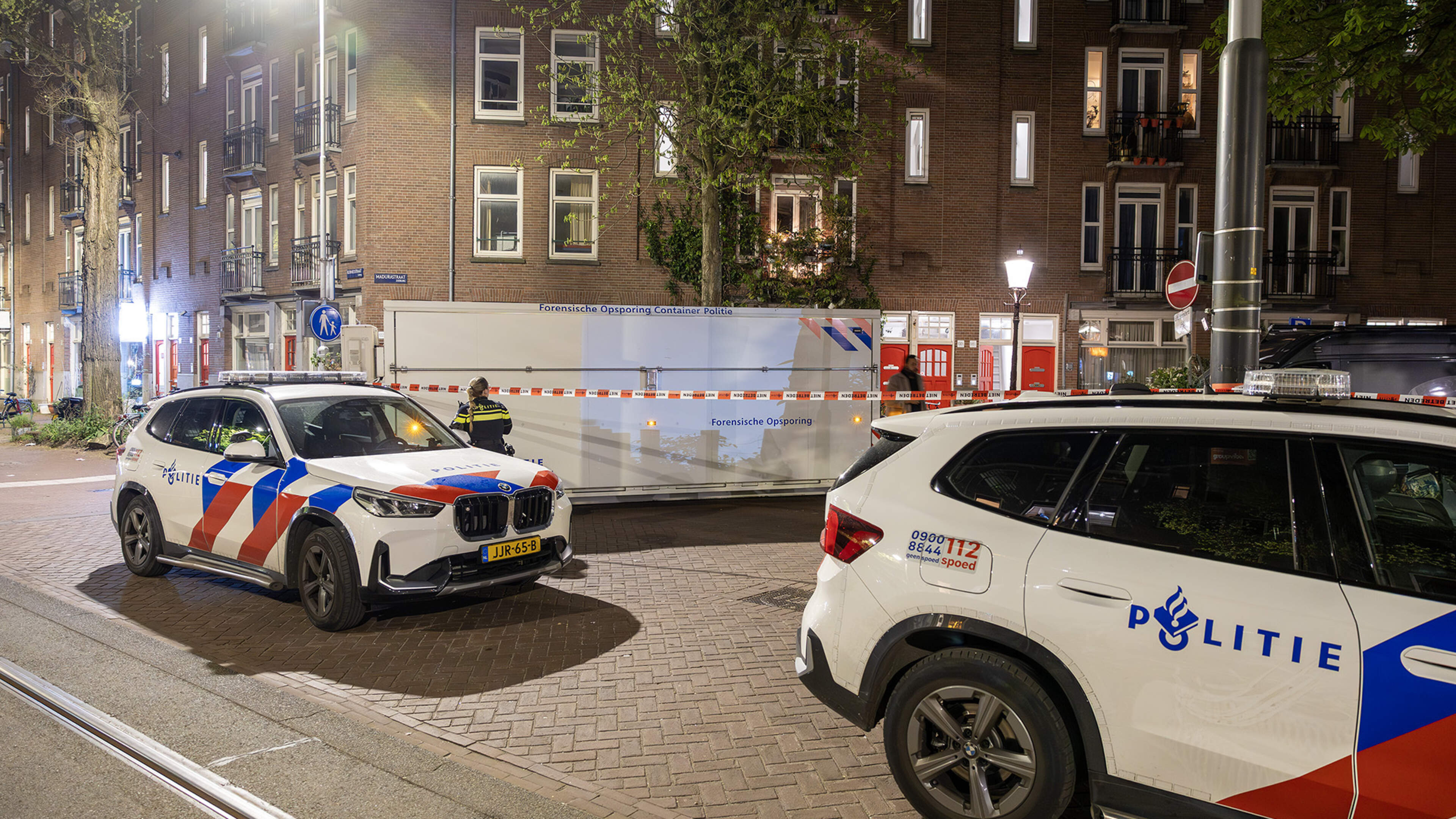 Dood Amsterdamse (45) schokt buren: ’Lieve vrouw die vaak met de plantjes bezig was’